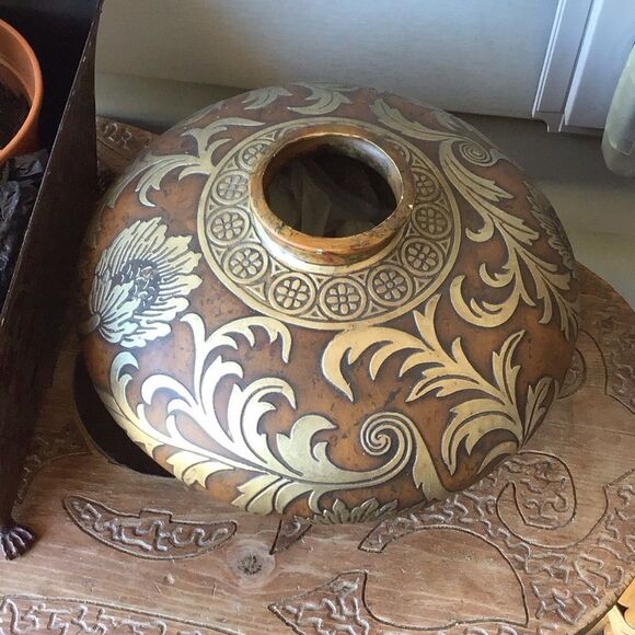 Antique Embellishment Pottery Large Vase 9.5” H 13.5” Approximately 8&10 Pounds - Picture 7 of 7